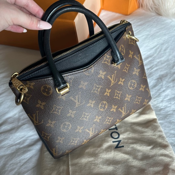 Louis Vuitton Handbags - Louis Vuitton Pallas BB